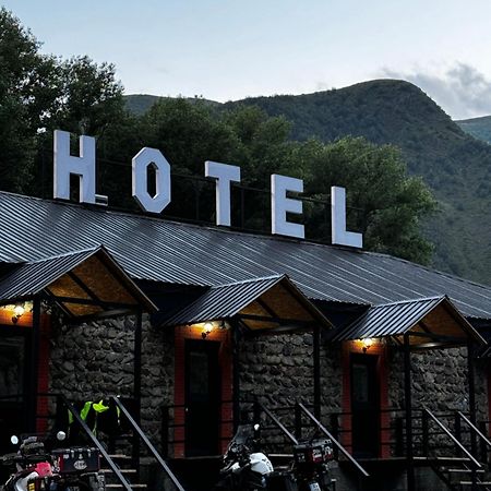 Hotel Pavilion Garden Kazbegi Eksteriør billede